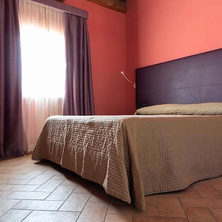 Отель Magione Papale Relais Л'Акуила Экстерьер фото