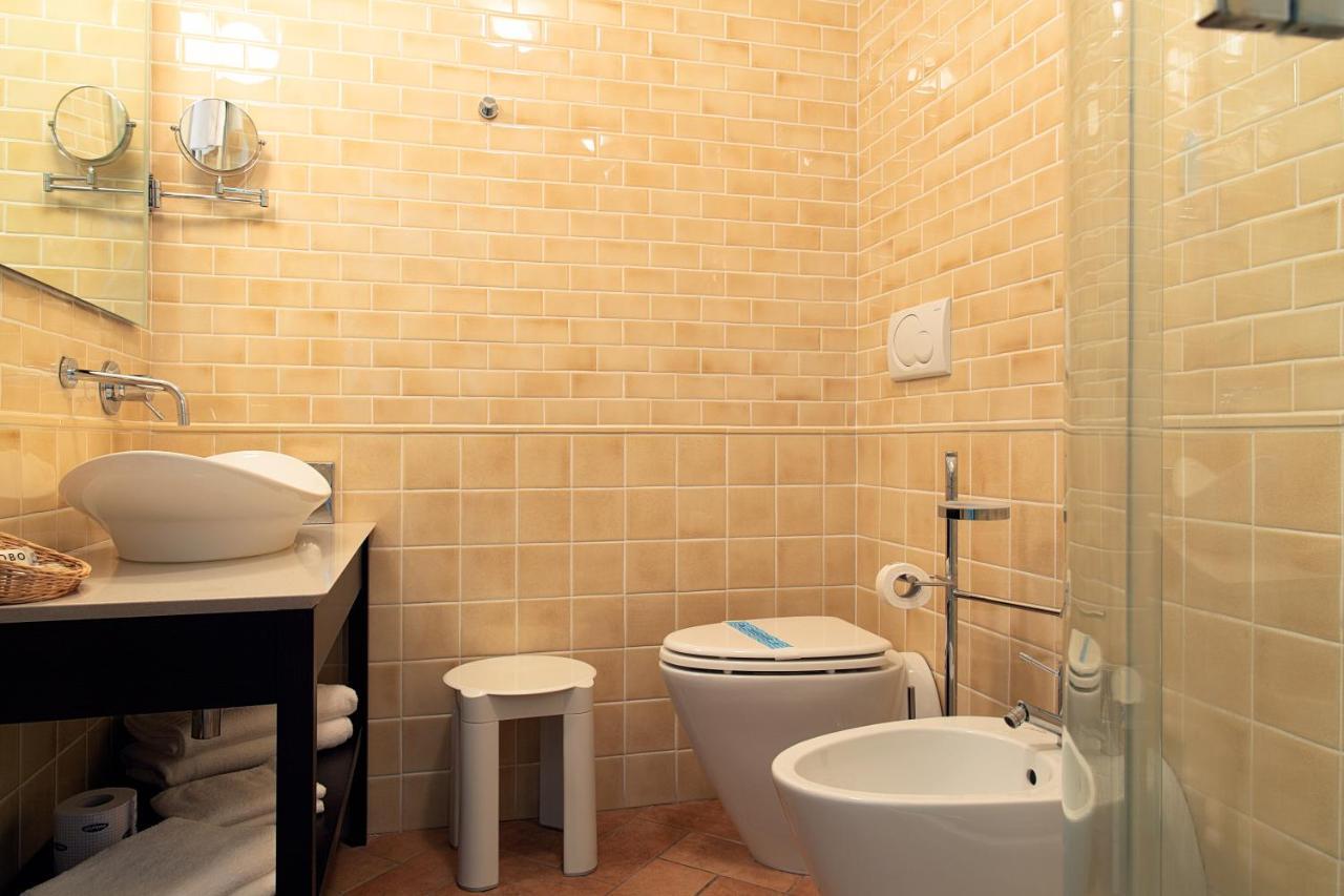 Отель Magione Papale Relais Л'Акуила Экстерьер фото